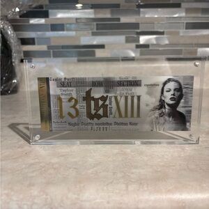 Taylor Swift Reputation VIP Ticket Display